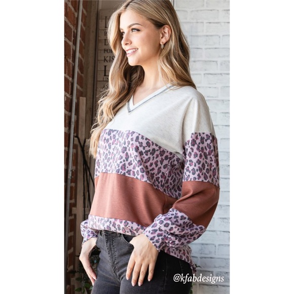 LAST 2! Soft V Neck Puff Sleeve Animal Contrast with Stitch Detail - Picture 12 of 12